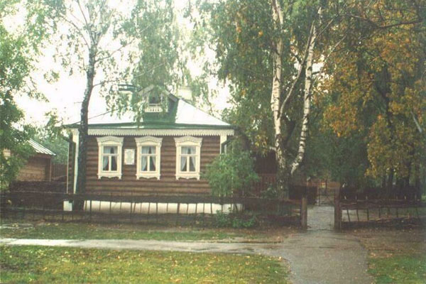 Sergey Yesenin here lived. I too want, yes while it is not enough money 